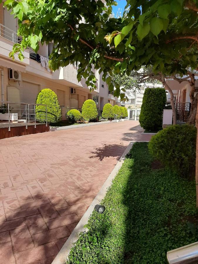 Apartament *